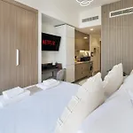 Brand-New Modern Studio In Azizi Riviera One
